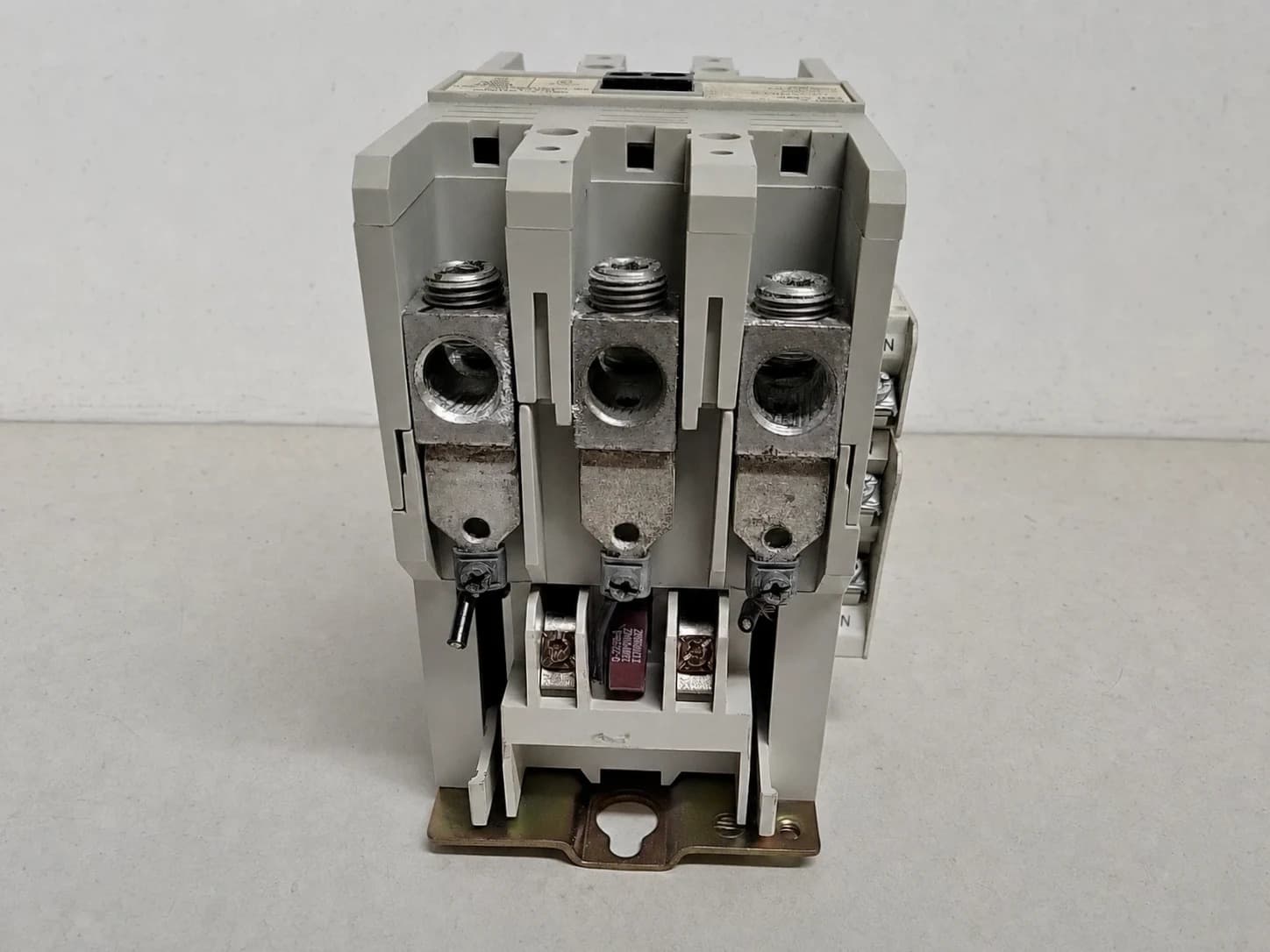 Cutler-Hammer C825HN6A Contactor - 120A 3-Pole